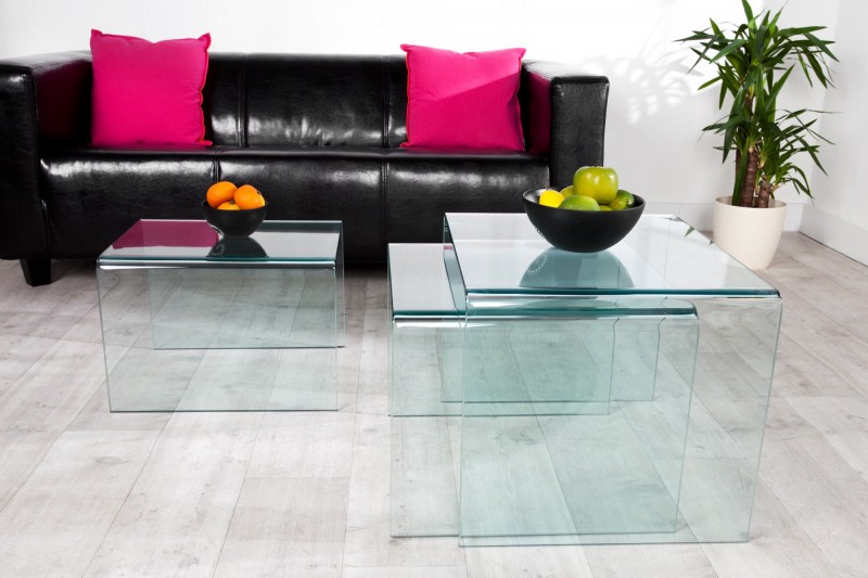 Ensemble de 3 tables basses en verre trempé coloris transparent