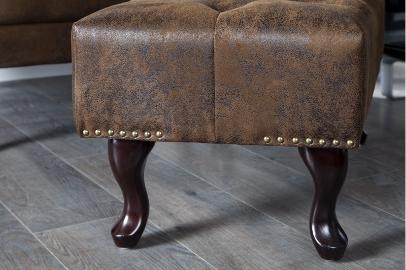 Pouf CHESTERFIELD marron antique en microfibre / bois massif