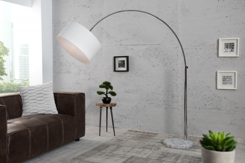 Lampadaire extensible design arc en lin blanc