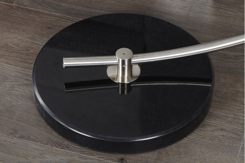 Lampadaire de 180cm extensible en arc  noir et or