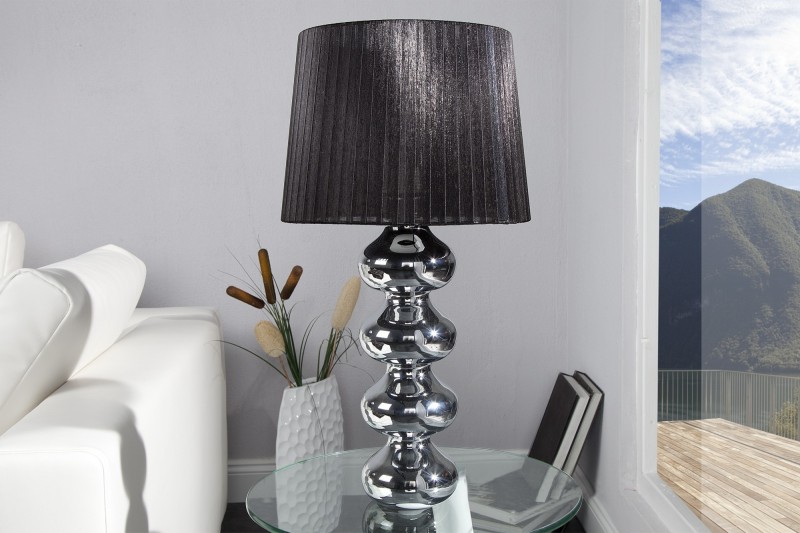 Lampe en acier chromé de 70 cm avec abat-jour noir