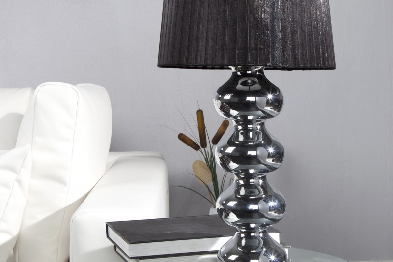 Lampe en acier chromé de 70 cm avec abat-jour noir