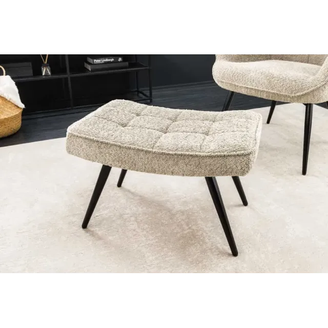 Repose-pieds moderne scandinave – Tissu bouclé champagner greige avec pieds en métal noir