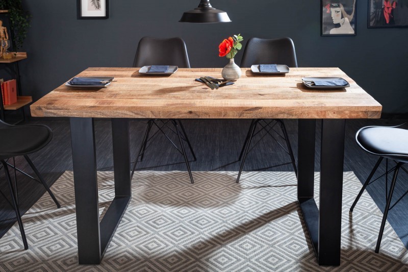 Table à manger de 120cm en bois massif coloris naturel