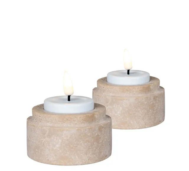 Pack ambiance contemporaine – Table travertin sable, chaises tissu & accessoires déco