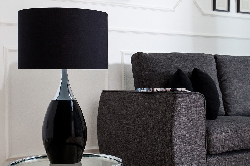 Lampe à poser moderne en métal et en toile de couleur noire