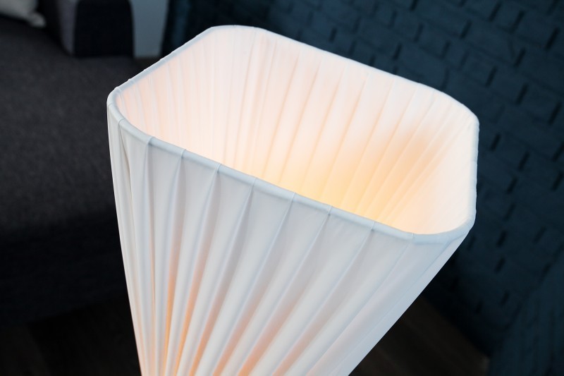 Lampadaire ovale 120 cm en tissu de latex plissé coloris blanc