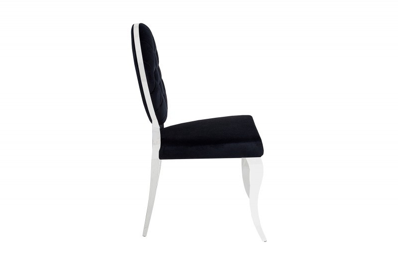 Chaise baroque en velours noir style capitonné