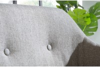Banc design scandinave coloris gris claire en tissu avec pieds en bois massif