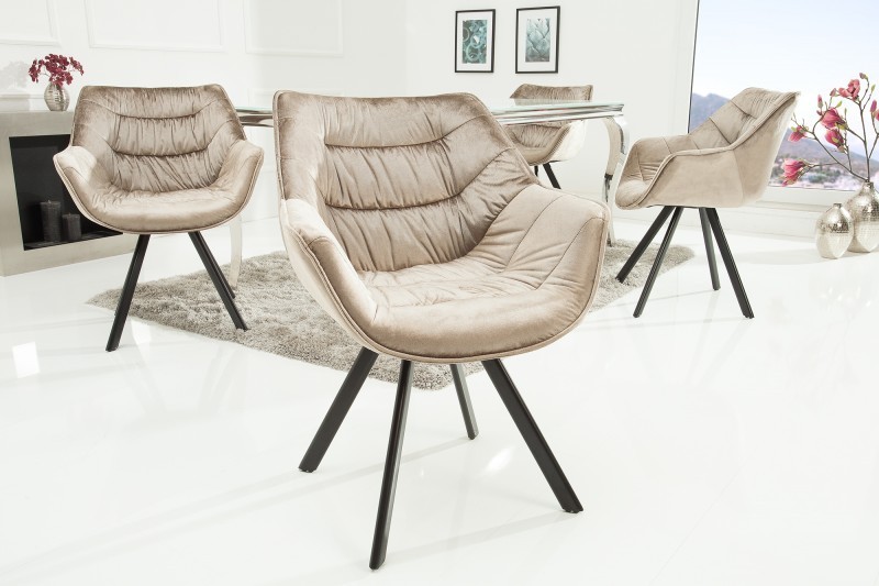 Chaise design scandinave de salle à manger coloris champagne greige en microfibre avec piétement en métal