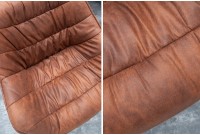 Chaise design coloris marron antique en microfibre avec piétement en métal